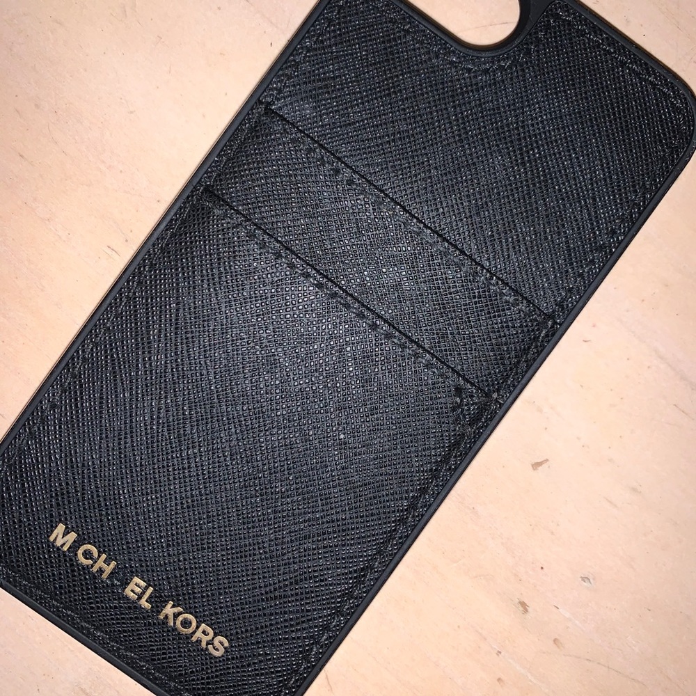 Iphone 7 Case Bundle! - image 5